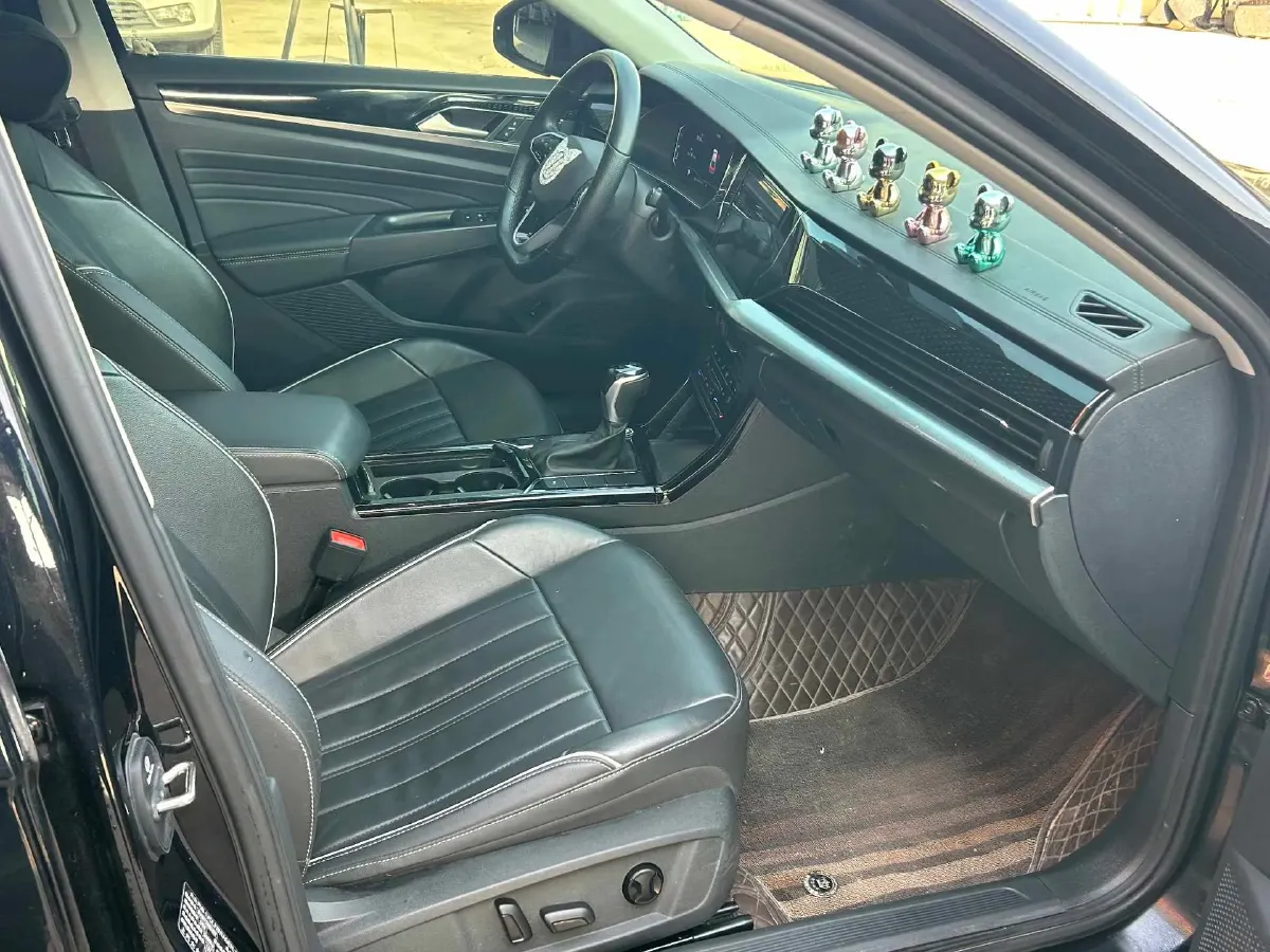 2023 Volkswagen Passat 2.0T 186HP L4 7DCT,autocango,china used car exporter,china ev exporter,chinese used car exporter,chinese used ev exporter