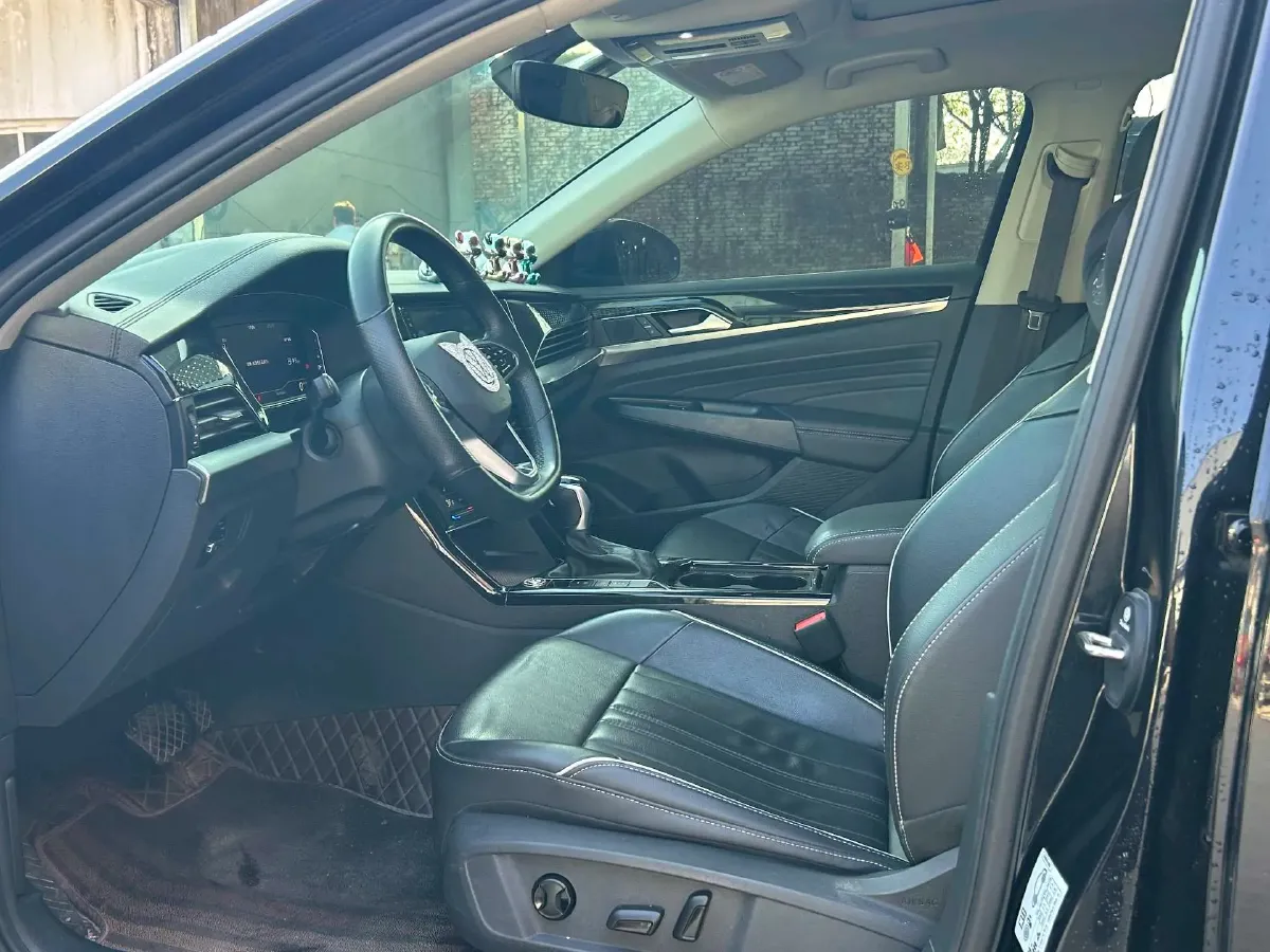 2023 Volkswagen Passat 2.0T 186HP L4 7DCT,autocango,china used car exporter,china ev exporter,chinese used car exporter,chinese used ev exporter