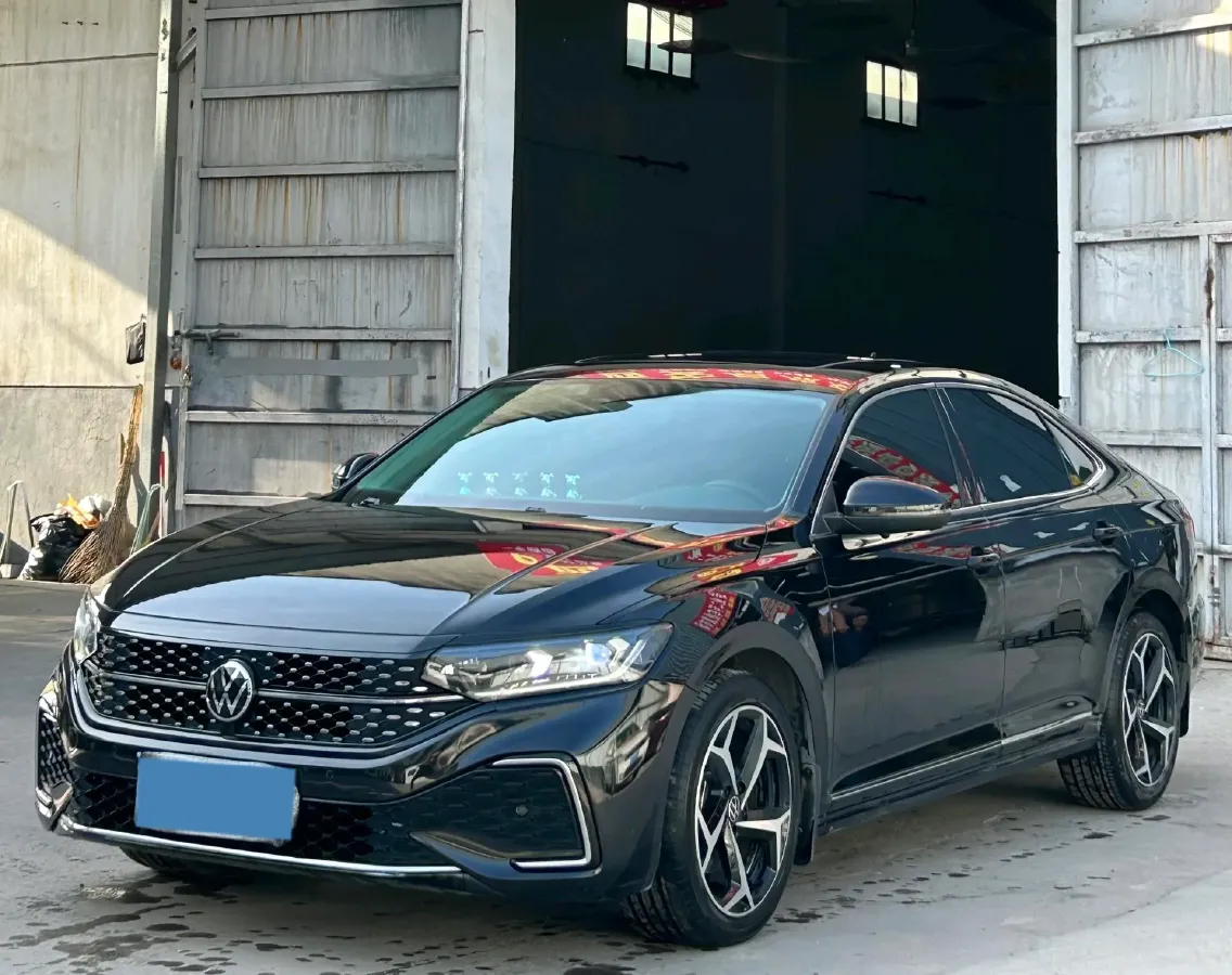 2023 Volkswagen Passat 2.0T 186HP L4 7DCT,autocango,china used car exporter,china ev exporter,chinese used car exporter,chinese used ev exporter