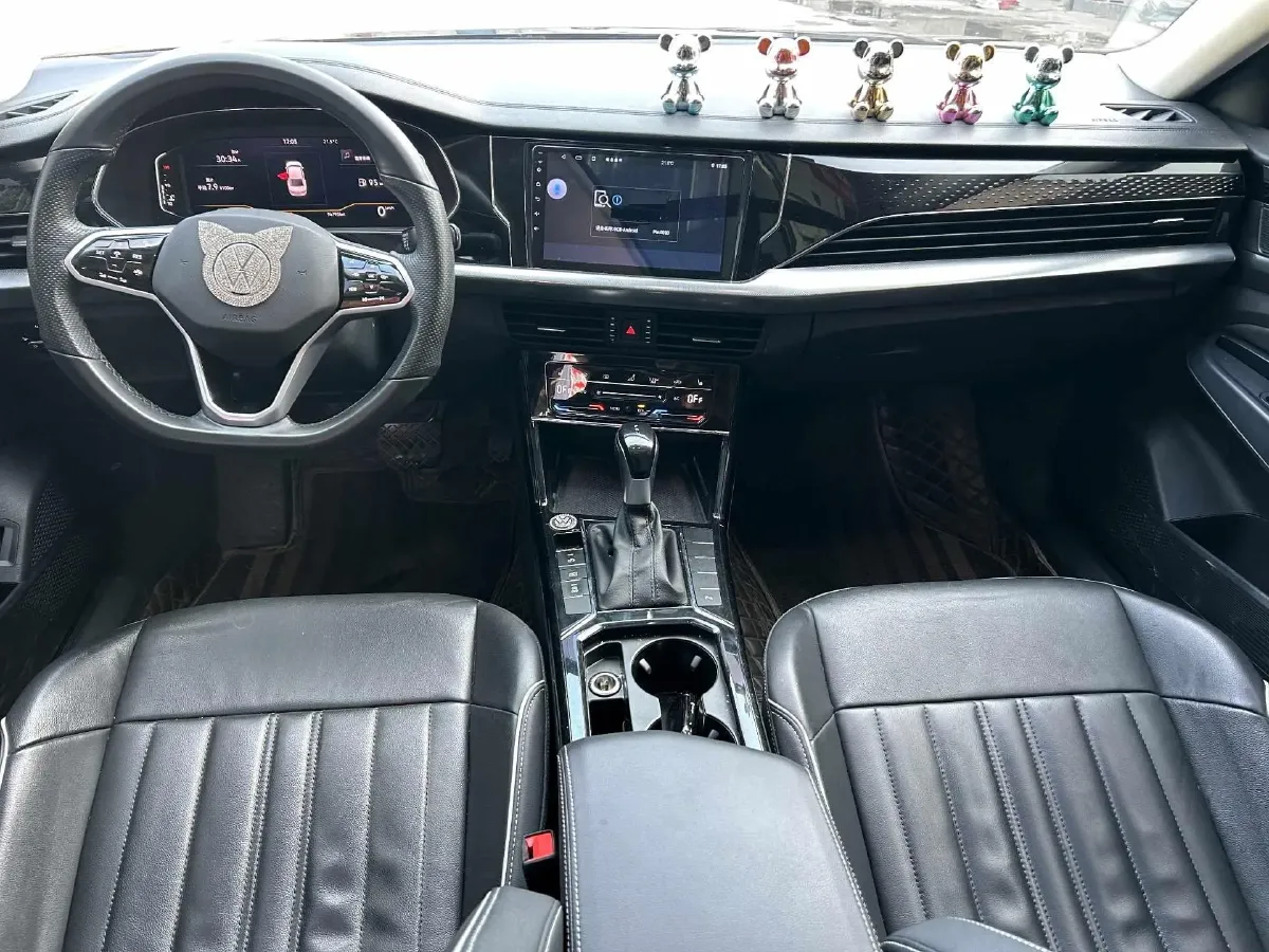 2023 Volkswagen Passat 2.0T 186HP L4 7DCT,autocango,china used car exporter,china ev exporter,chinese used car exporter,chinese used ev exporter