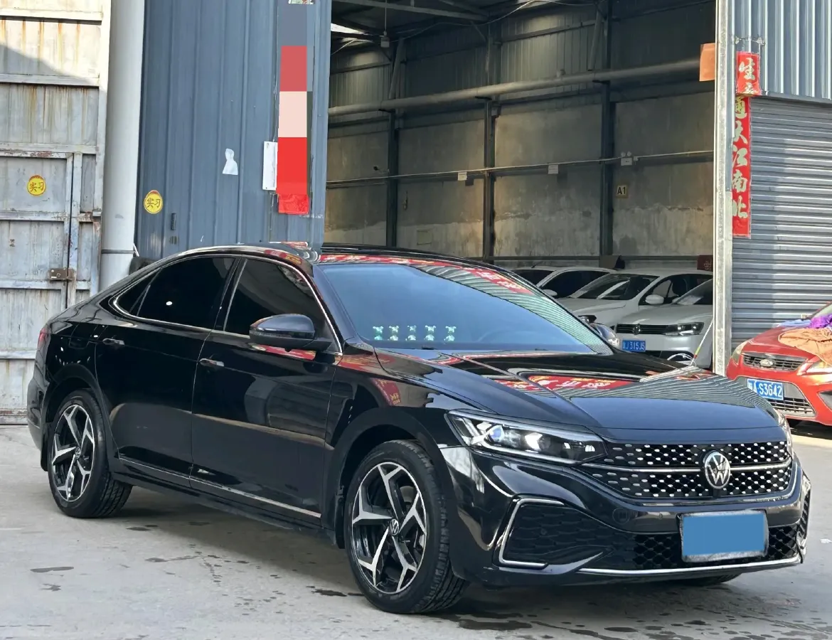 2023 Volkswagen Passat 2.0T 186HP L4 7DCT,autocango,china used car exporter,china ev exporter,chinese used car exporter,chinese used ev exporter