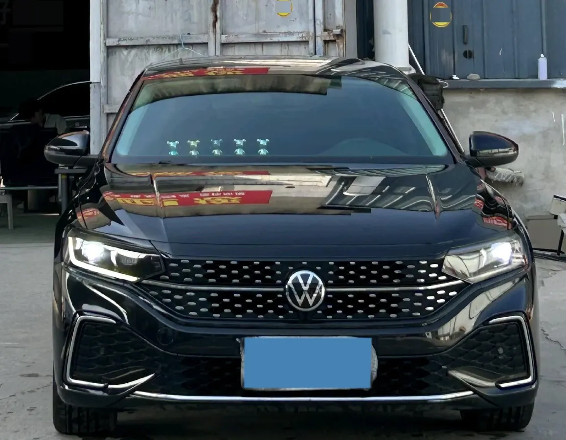 2023 Volkswagen Passat 2.0T 186HP L4 7DCT,autocango,china used car exporter,china ev exporter,chinese used car exporter,chinese used ev exporter