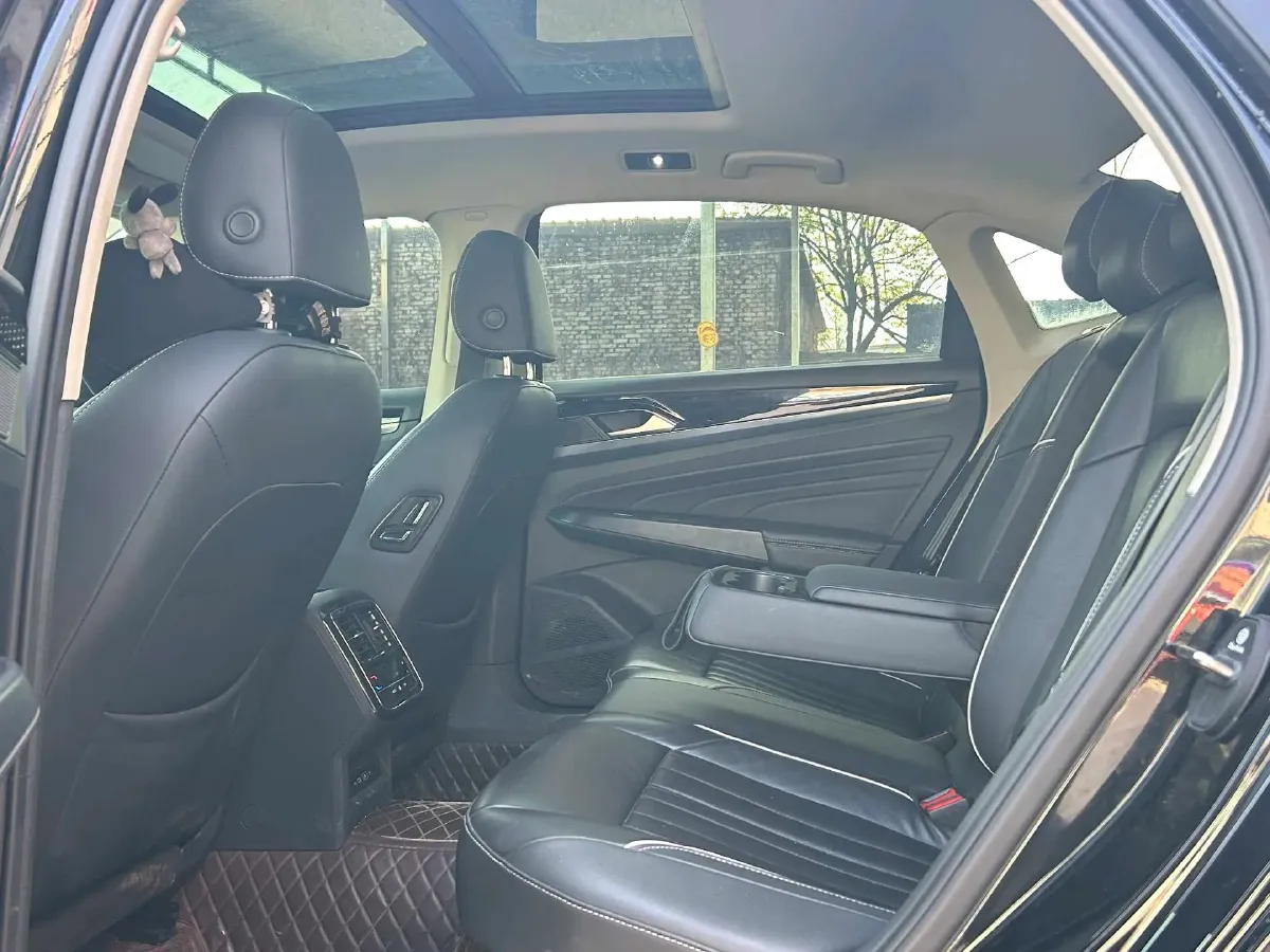 2023 Volkswagen Passat 2.0T 186HP L4 7DCT,autocango,china used car exporter,china ev exporter,chinese used car exporter,chinese used ev exporter