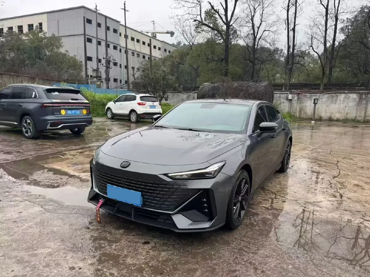 2022 ChangAn UNI-V 1.5T 188HP L4 7DCT,autocango,china used car exporter,china ev exporter,chinese used car exporter,chinese used ev exporter
