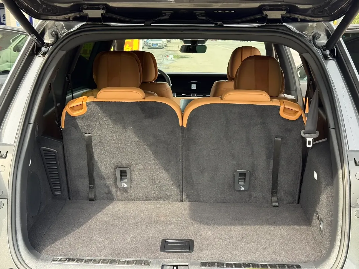 2020 Li ONE Range Extended 131HP REEV 40.5KWH,autocango,china used car exporter,china ev exporter,chinese used car exporter,chinese used ev exporter