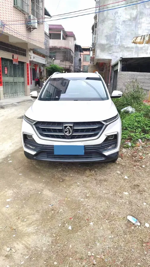 2018 BaoJun 530 1.5T 150HP L4 6MT,autocango,china used car exporter,china ev exporter,chinese used car exporter,chinese used ev exporter