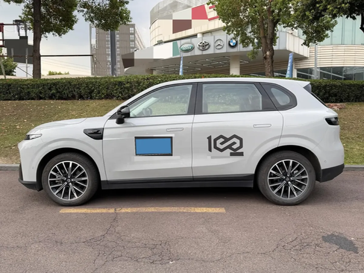 2025 Leapmotor B10 BEV 67.1KWH,autocango,china used car exporter,china ev exporter,chinese used car exporter,chinese used ev exporter