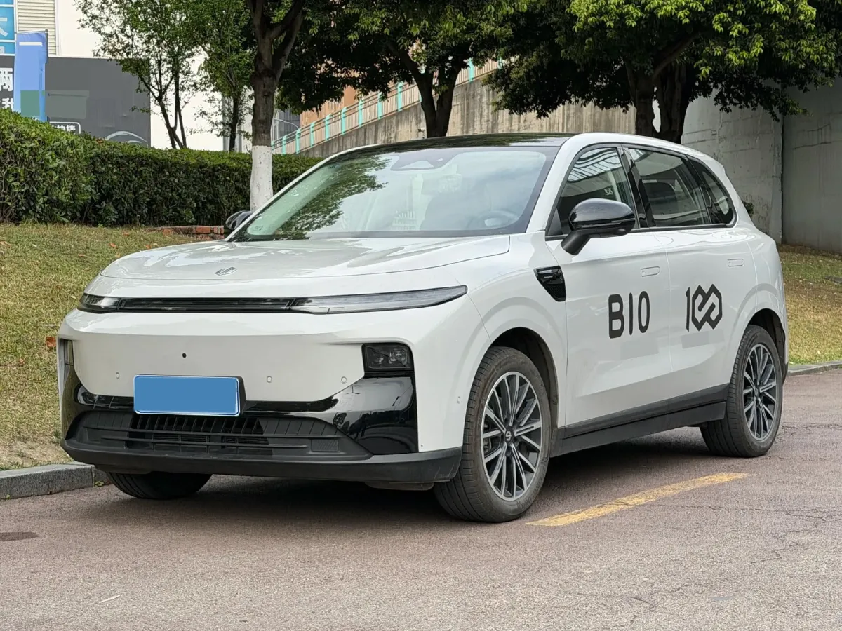 2025 Leapmotor B10 BEV 67.1KWH,autocango,china used car exporter,china ev exporter,chinese used car exporter,chinese used ev exporter