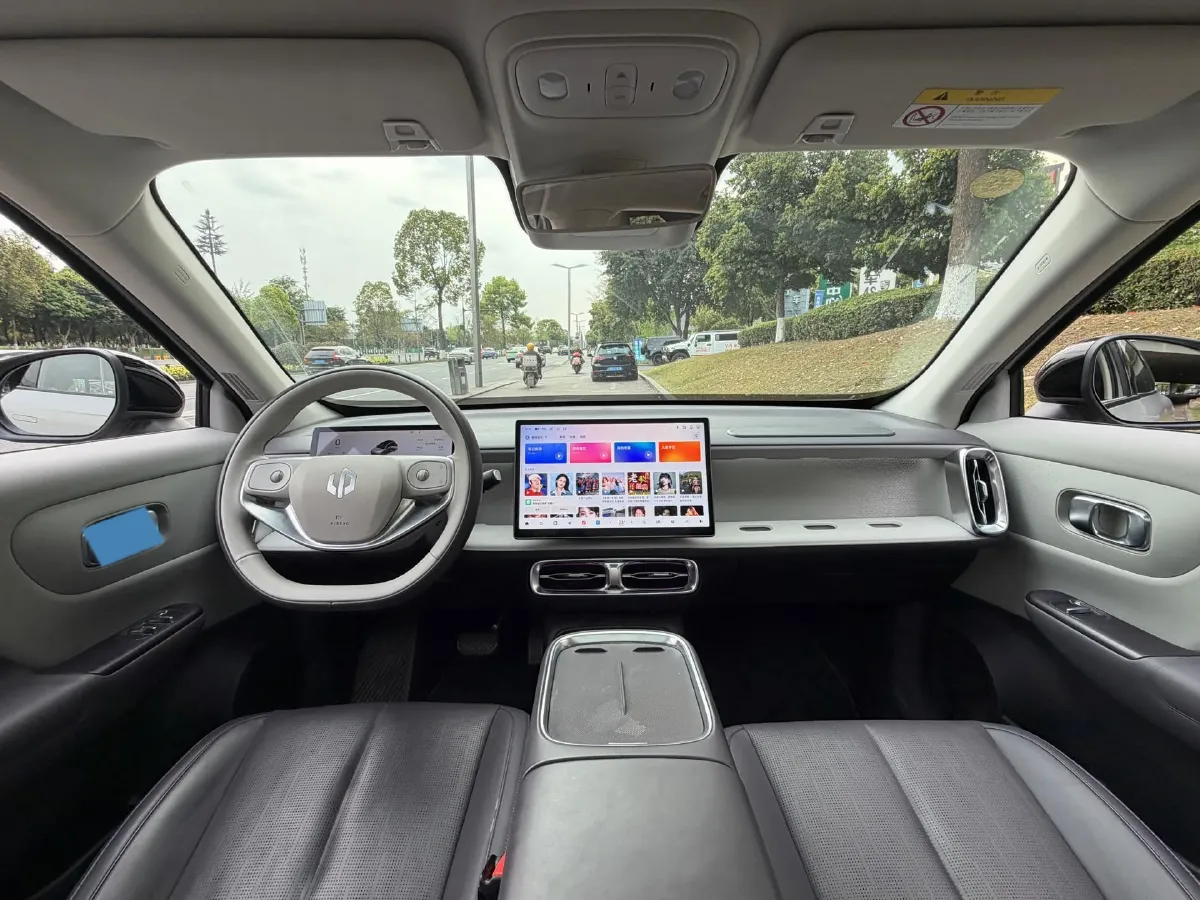 2025 Leapmotor B10 BEV 67.1KWH,autocango,china used car exporter,china ev exporter,chinese used car exporter,chinese used ev exporter