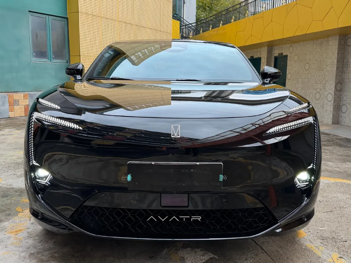 2025 Avatr 11 1.5T 156HP L4 REEV,autocango,china used car exporter,china ev exporter,chinese used car exporter,chinese used ev exporter