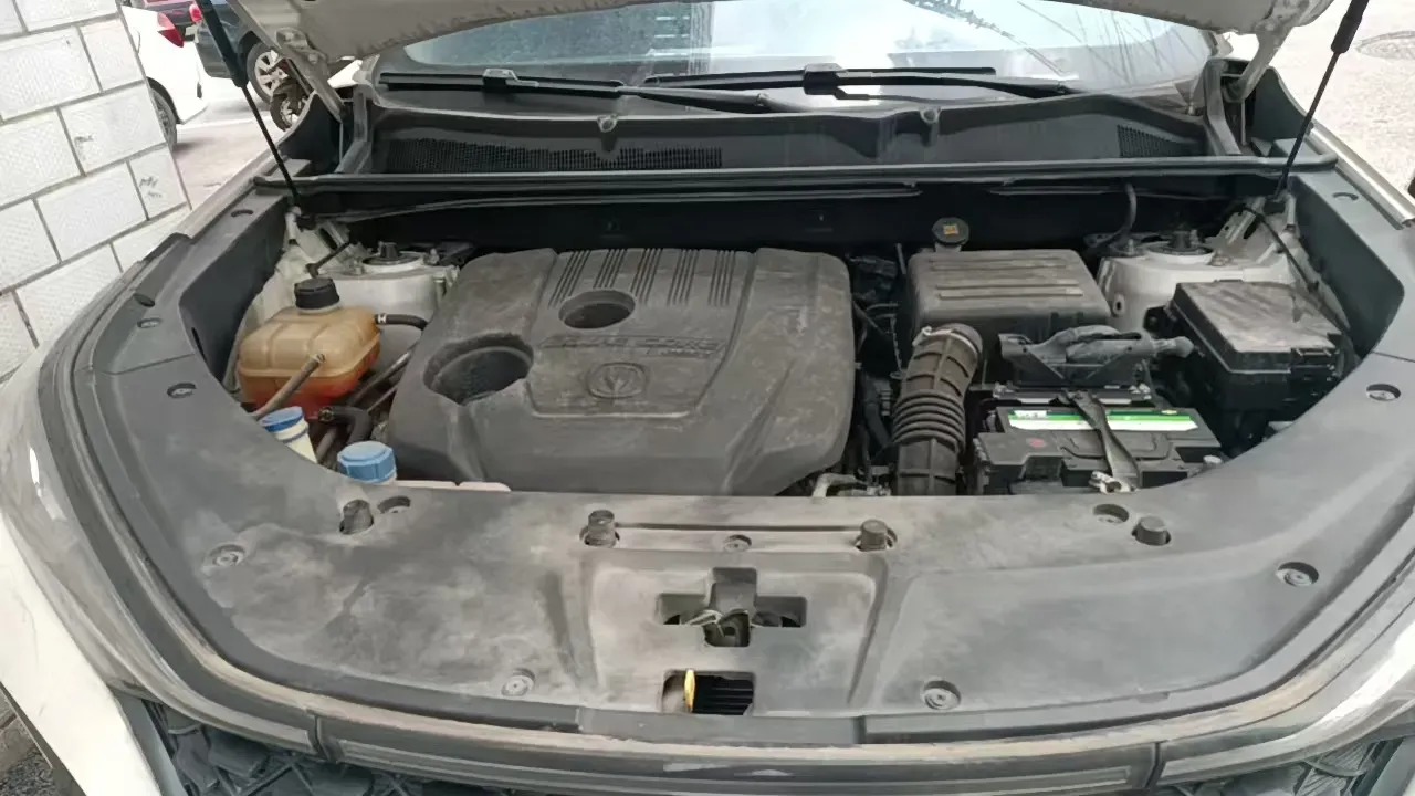 2021 ChangAn CS75 Plus 1.5T 178HP L4 6AT,autocango,china used car exporter,china ev exporter,chinese used car exporter,chinese used ev exporter