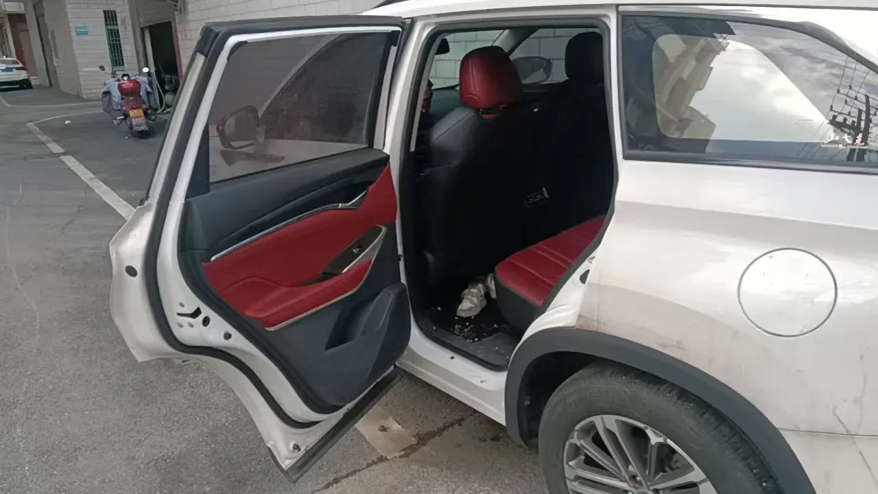 2021 ChangAn CS75 Plus 1.5T 178HP L4 6AT,autocango,china used car exporter,china ev exporter,chinese used car exporter,chinese used ev exporter