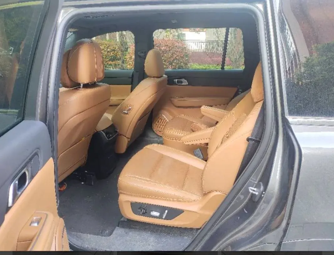 2021 Li ONE Range Extended 131HP REEV 40.5KWH,autocango,china used car exporter,china ev exporter,chinese used car exporter,chinese used ev exporter