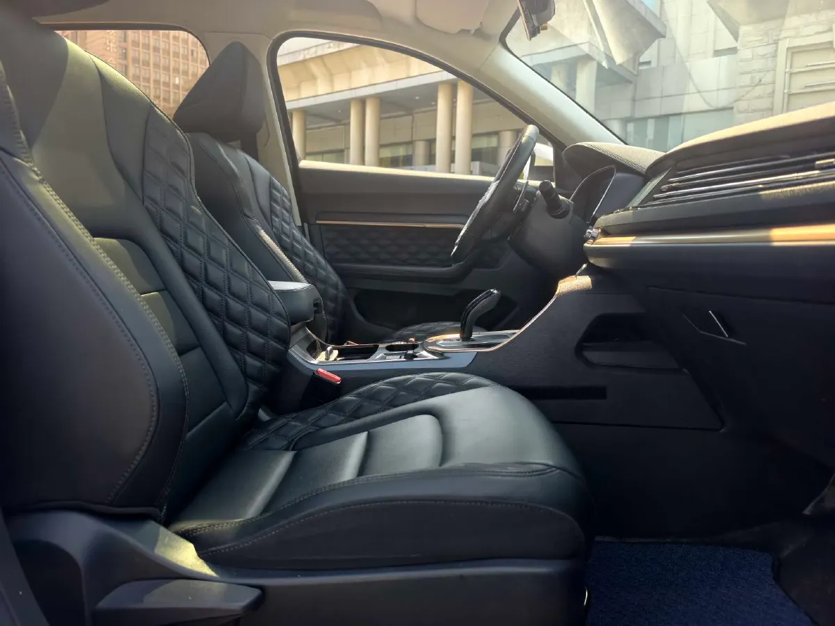 2020 Haval H6 1.5T 169HP L4 7DCT,autocango,china used car exporter,china ev exporter,chinese used car exporter,chinese used ev exporter