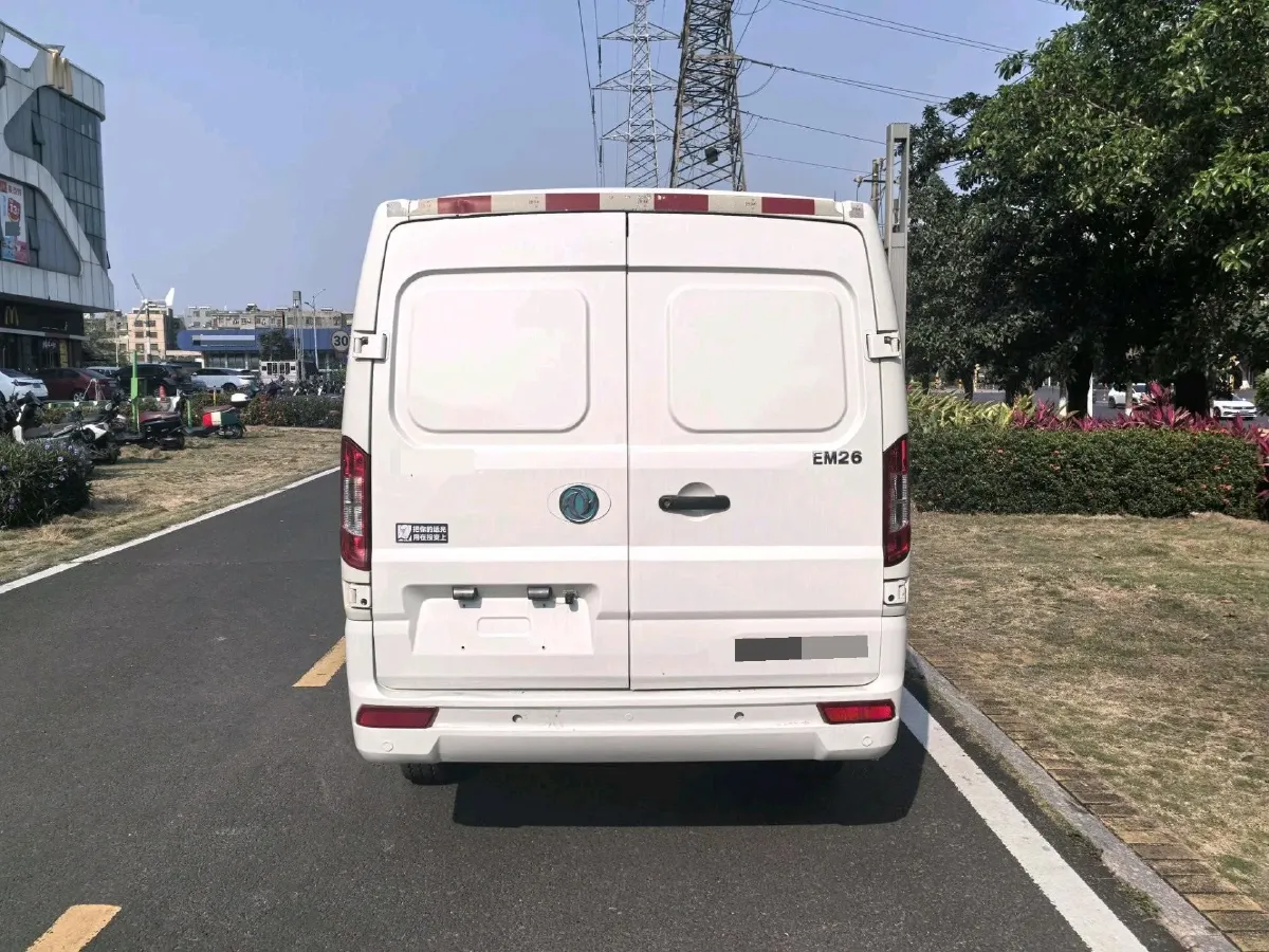 2020 MAXUS XinTu EV90 BEV 72KWH,autocango,china used car exporter,china ev exporter,chinese used car exporter,chinese used ev exporter