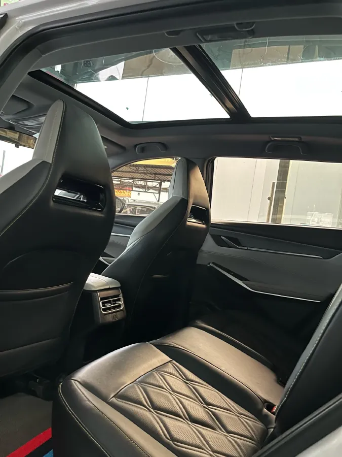 2023 ChangAn CS75 Plus 1.5T 188HP L4 8AT,autocango,china used car exporter,china ev exporter,chinese used car exporter,chinese used ev exporter