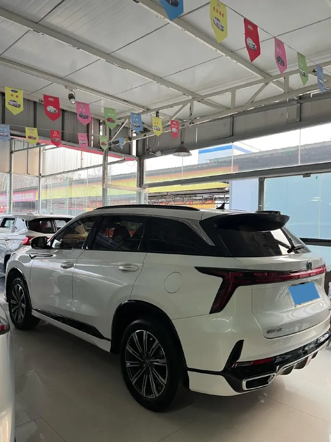 2023 ChangAn CS75 Plus 1.5T 188HP L4 8AT,autocango,china used car exporter,china ev exporter,chinese used car exporter,chinese used ev exporter