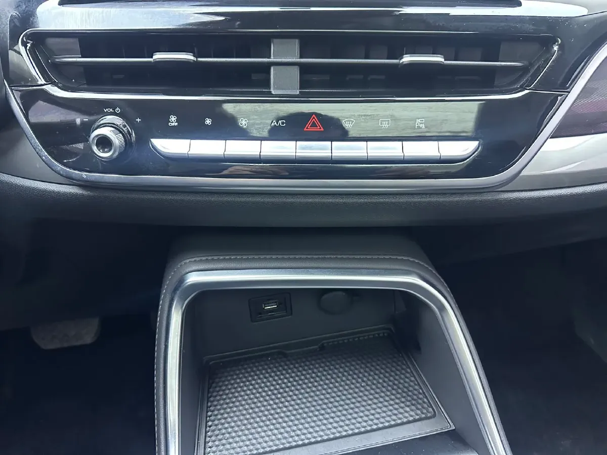 2021 Haval H6 1.5T 150HP L4 7DCT,autocango,china used car exporter,china ev exporter,chinese used car exporter,chinese used ev exporter