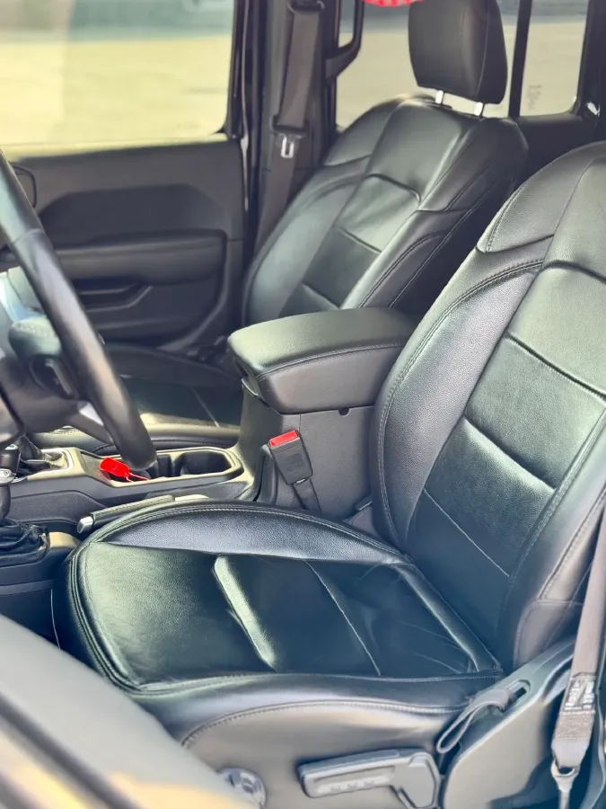 2022 Mercedes-Benz E Class 2.0T 258HP L4 9AT,autocango,china used car exporter,china ev exporter,chinese used car exporter,chinese used ev exporter