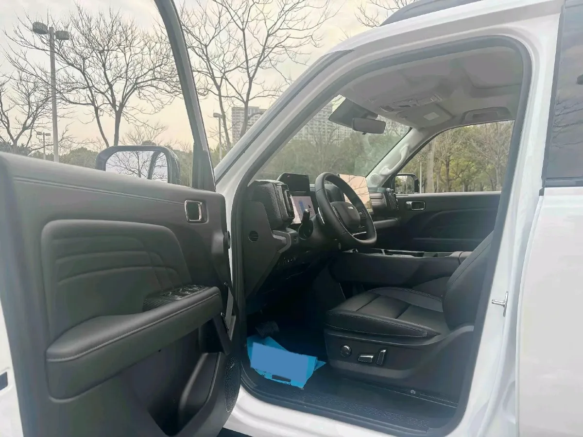 2025 Haval Raptor 2.0T 238HP L4 9DCT,autocango,china used car exporter,china ev exporter,chinese used car exporter,chinese used ev exporter