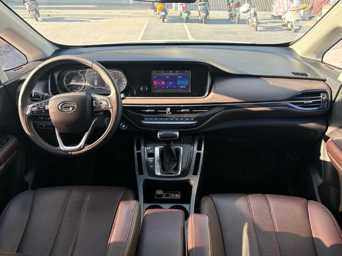 2021 GAC Trumpchi M6 1.5T 169HP L4 7DCT,autocango,china used car exporter,china ev exporter,chinese used car exporter,chinese used ev exporter