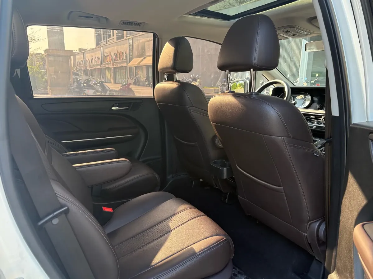 2021 GAC Trumpchi M6 1.5T 169HP L4 7DCT,autocango,china used car exporter,china ev exporter,chinese used car exporter,chinese used ev exporter