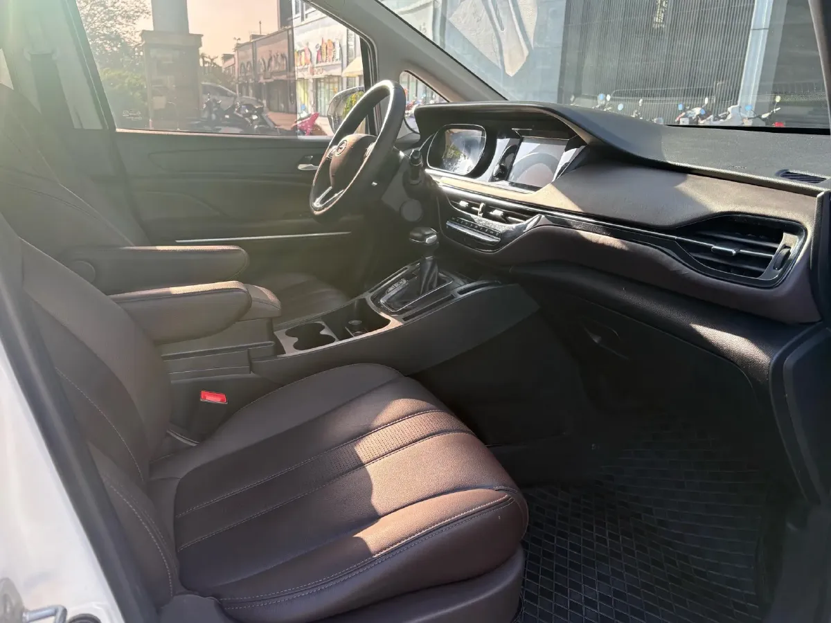 2021 GAC Trumpchi M6 1.5T 169HP L4 7DCT,autocango,china used car exporter,china ev exporter,chinese used car exporter,chinese used ev exporter