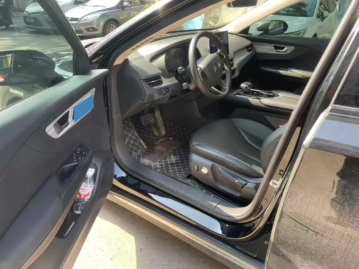 2024 HongQi E-QM5 BEV 72KWH,autocango,china used car exporter,china ev exporter,chinese used car exporter,chinese used ev exporter