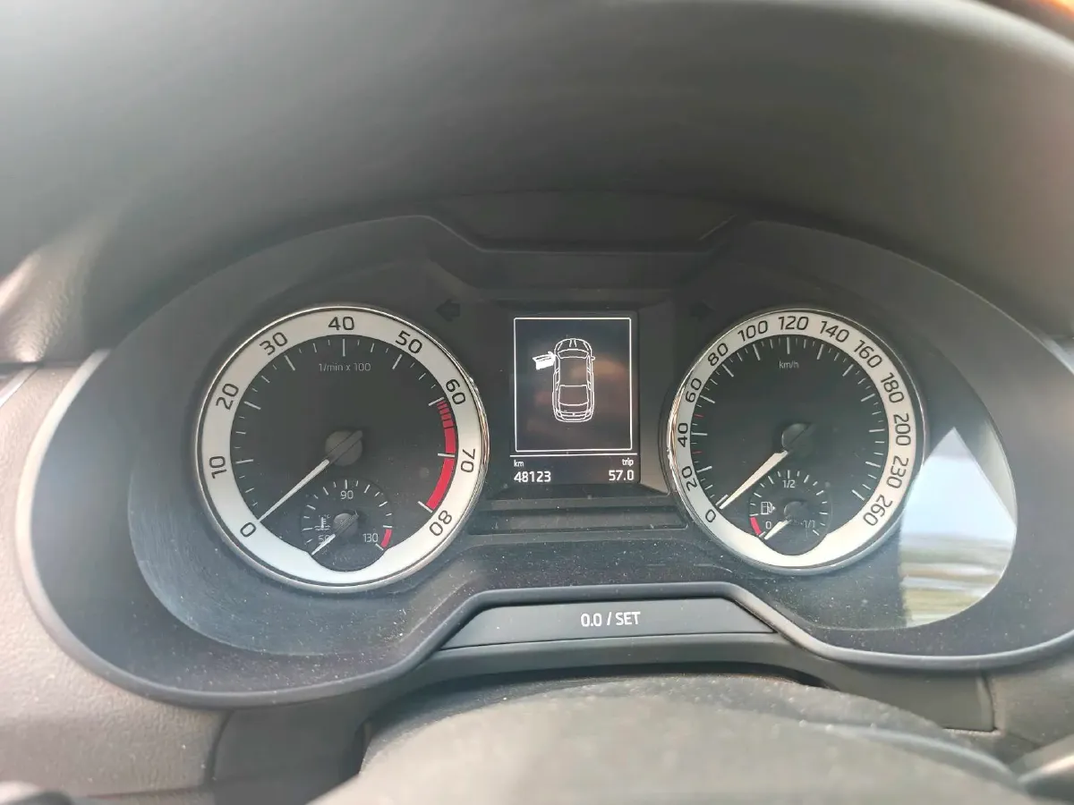 2019 Skoda Octavia 1.2T 116HP L4 7DCT,autocango,china used car exporter,china ev exporter,chinese used car exporter,chinese used ev exporter