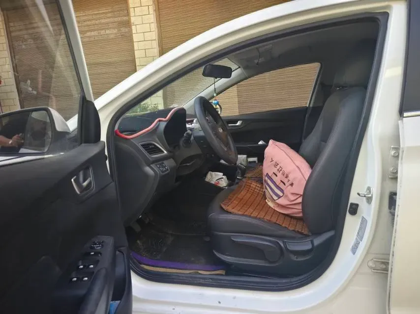 2020 Hyundai Verna 1.4L 100HP L4 6MT,autocango,china used car exporter,china ev exporter,chinese used car exporter,chinese used ev exporter