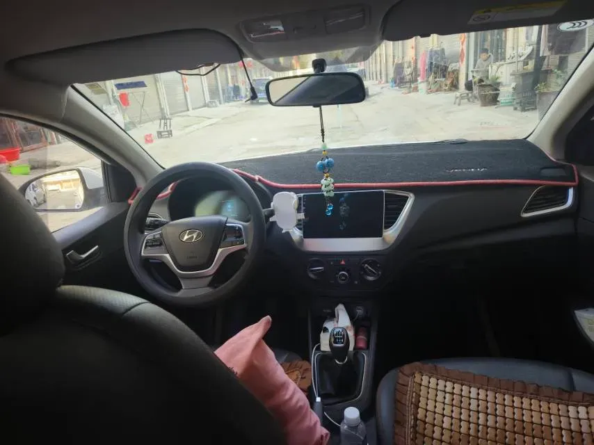 2020 Hyundai Verna 1.4L 100HP L4 6MT,autocango,china used car exporter,china ev exporter,chinese used car exporter,chinese used ev exporter