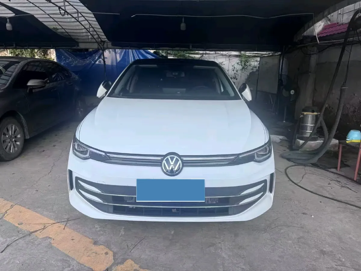 2025 Volkswagen Golf 1.5T 160HP L4 7DCT,autocango,china used car exporter,china ev exporter,chinese used car exporter,chinese used ev exporter