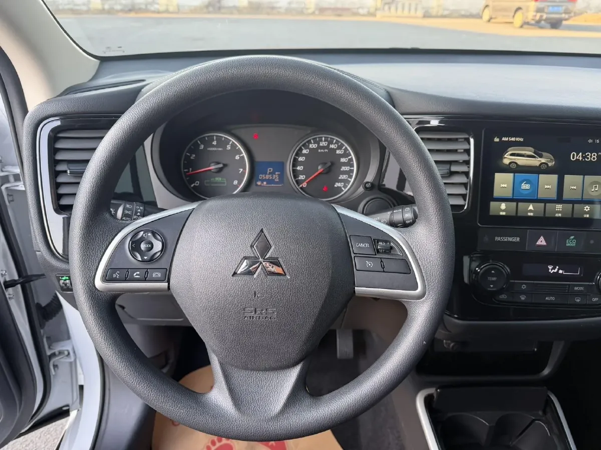 2021 Mitsubishi Outlander 2.0L 166HP L4 CVT,autocango,china used car exporter,china ev exporter,chinese used car exporter,chinese used ev exporter