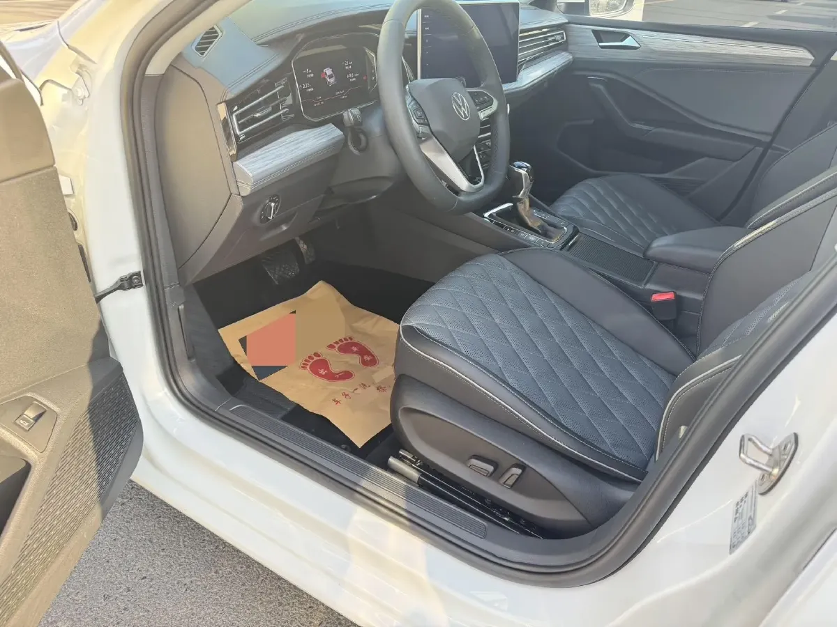 2023 Volkswagen Sagitar 1.4T 150HP L4 7DCT,autocango,china used car exporter,china ev exporter,chinese used car exporter,chinese used ev exporter