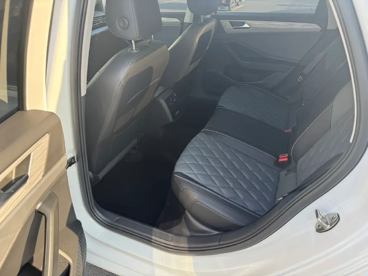 2023 Volkswagen Sagitar 1.4T 150HP L4 7DCT,autocango,china used car exporter,china ev exporter,chinese used car exporter,chinese used ev exporter