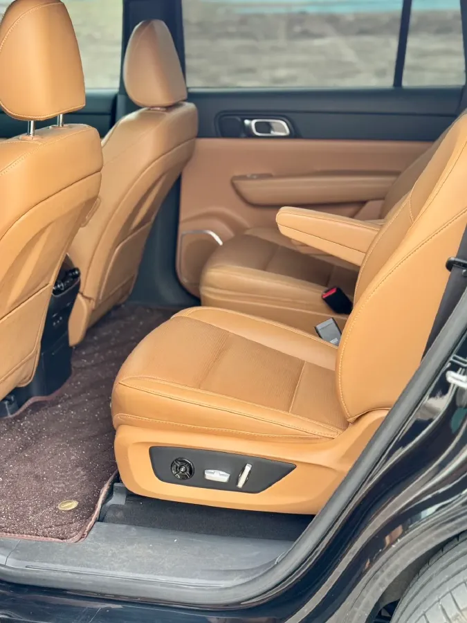 2021 Li ONE Range Extended 131HP REEV 40.5KWH,autocango,china used car exporter,china ev exporter,chinese used car exporter,chinese used ev exporter