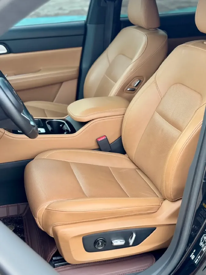 2021 Li ONE Range Extended 131HP REEV 40.5KWH,autocango,china used car exporter,china ev exporter,chinese used car exporter,chinese used ev exporter