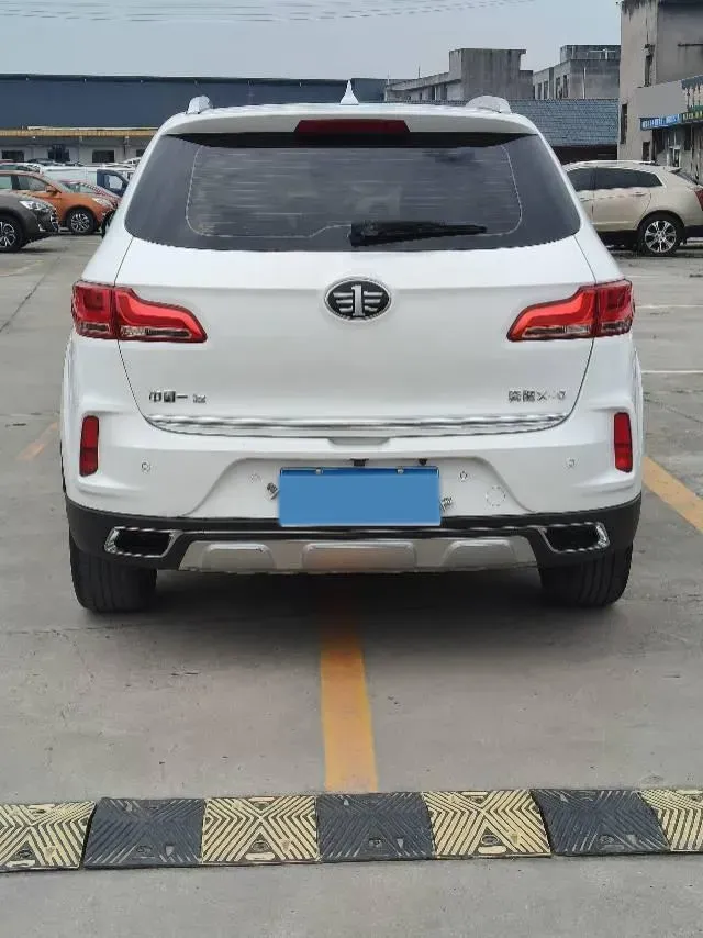 2018 Bestune X40 1.6L 114HP L4 6AT,autocango,china used car exporter,china ev exporter,chinese used car exporter,chinese used ev exporter