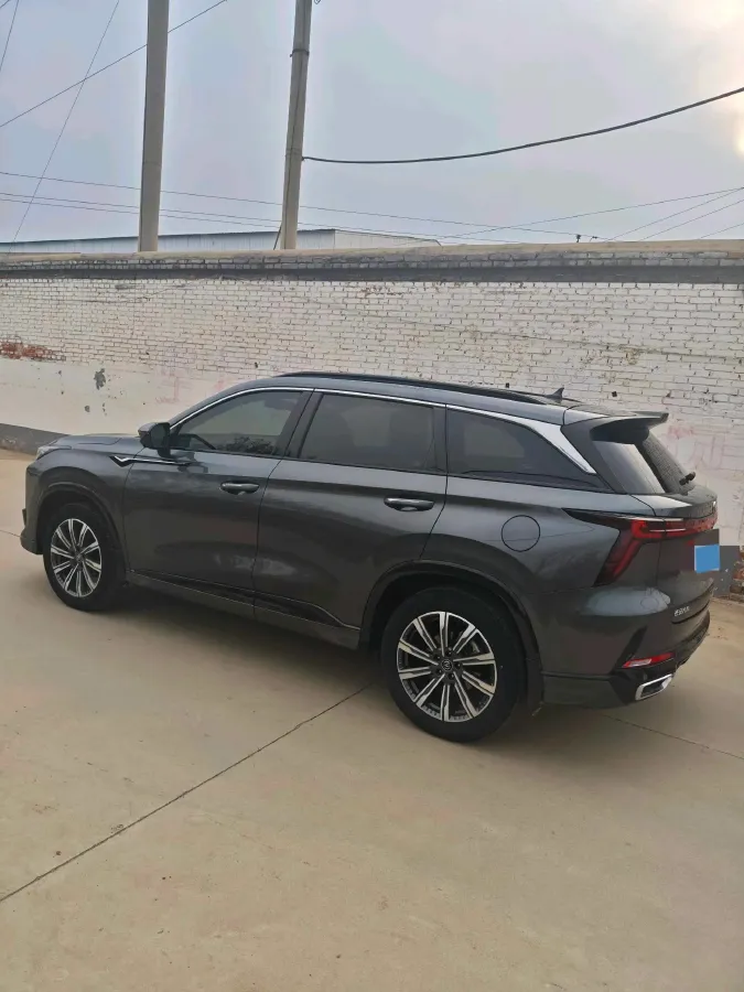 2024 ChangAn CS75 Plus 1.5T 188HP L4 8AT,autocango,china used car exporter,china ev exporter,chinese used car exporter,chinese used ev exporter