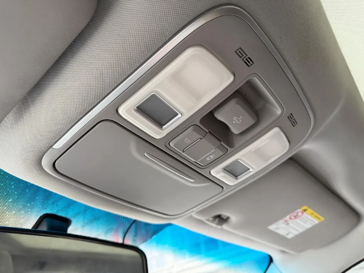 2022 Geely Azkarra 1.8T 184HP L4 7DCT,autocango,china used car exporter,china ev exporter,chinese used car exporter,chinese used ev exporter