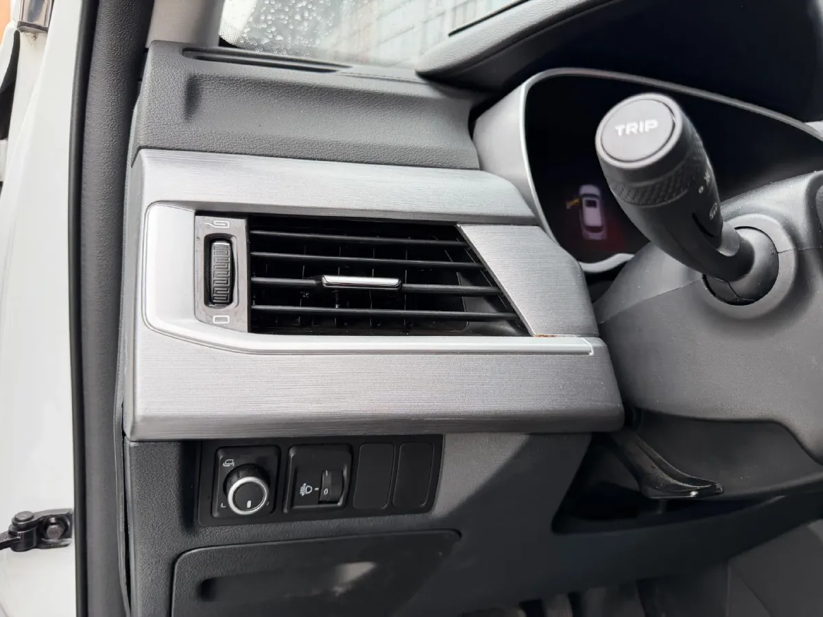 2022 Geely Azkarra 1.8T 184HP L4 7DCT,autocango,china used car exporter,china ev exporter,chinese used car exporter,chinese used ev exporter