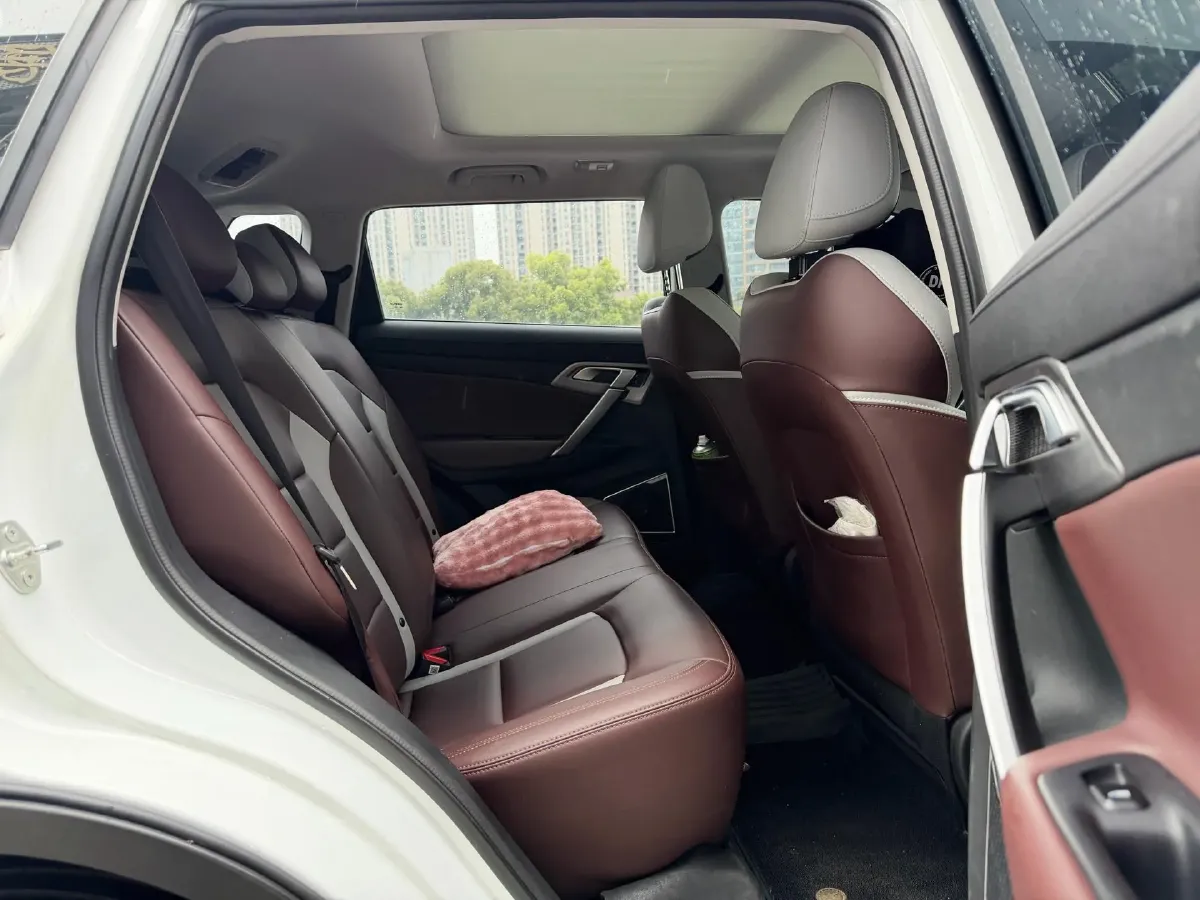 2022 Geely Azkarra 1.8T 184HP L4 7DCT,autocango,china used car exporter,china ev exporter,chinese used car exporter,chinese used ev exporter