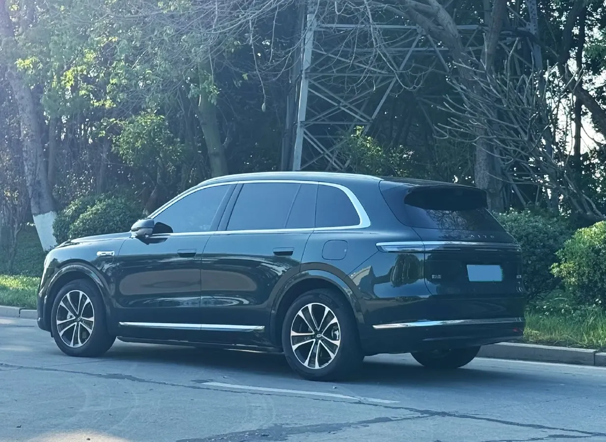 2026 AITO AITO M7 REEV 160HP REEV,autocango,china used car exporter,china ev exporter,chinese used car exporter,chinese used ev exporter