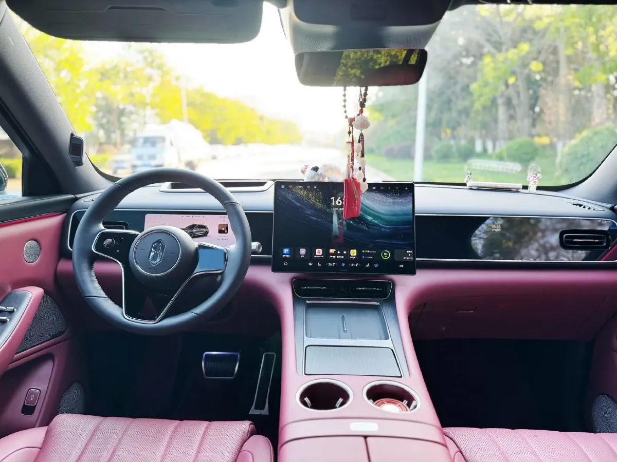 2026 AITO AITO M7 REEV 160HP REEV,autocango,china used car exporter,china ev exporter,chinese used car exporter,chinese used ev exporter