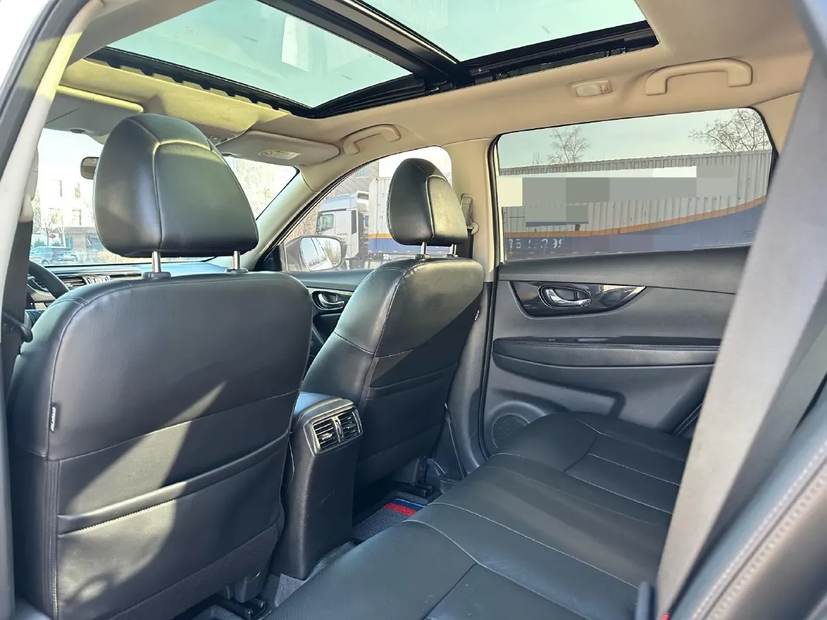2019 Nissan X-Trail 2.0L 154HP L4 CVT,autocango,china used car exporter,china ev exporter,chinese used car exporter,chinese used ev exporter