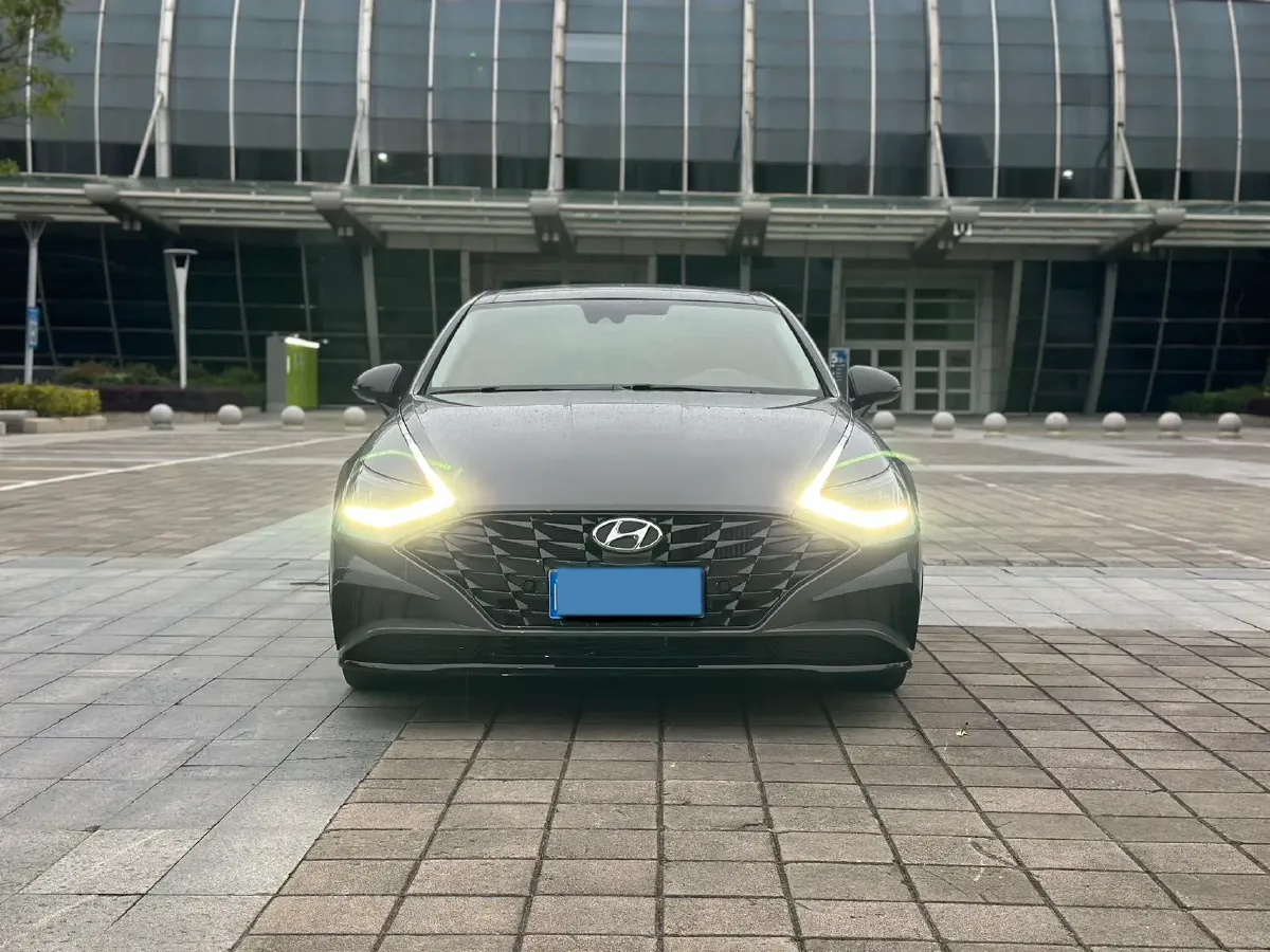 2020 Hyundai Sonata 1.5T 170HP L4 7DCT,autocango,china used car exporter,china ev exporter,chinese used car exporter,chinese used ev exporter
