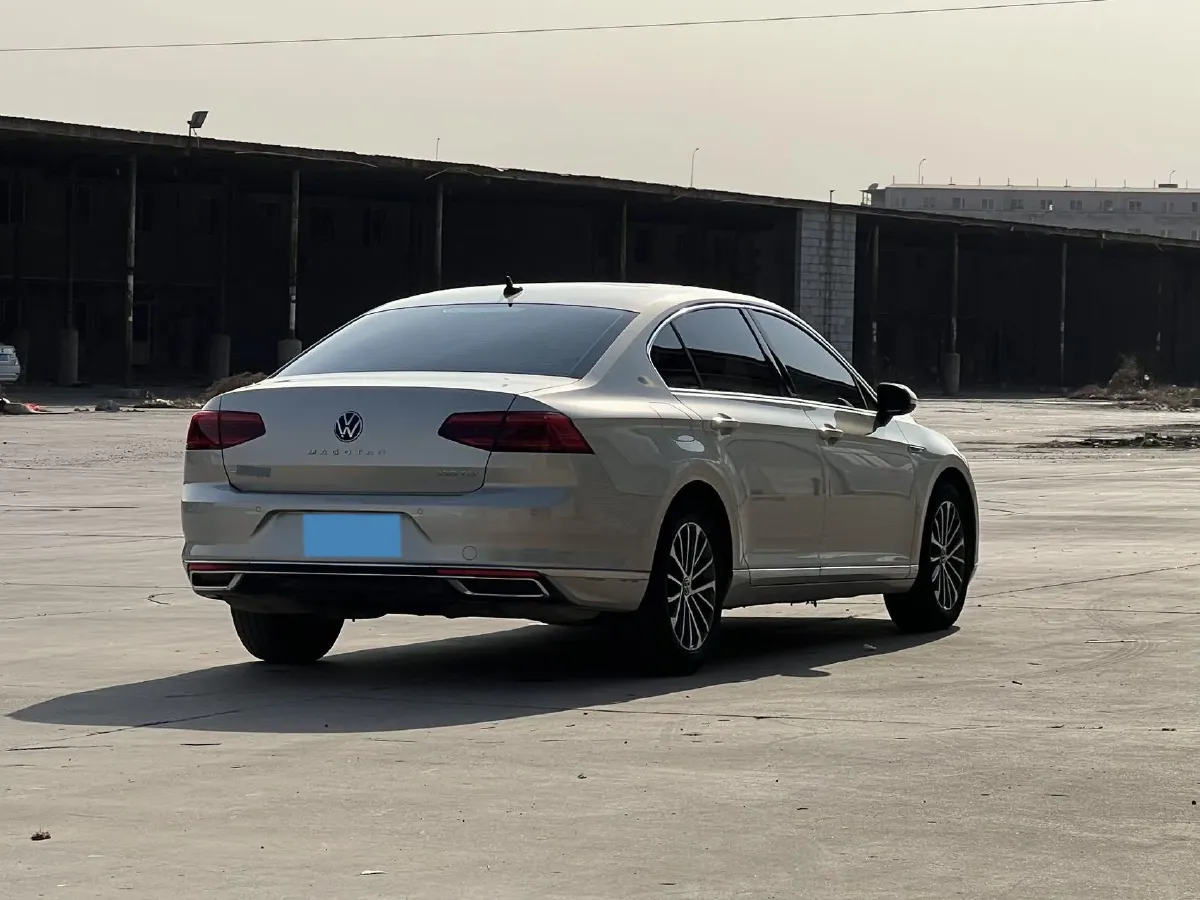 2020 Volkswagen Magotan 2.0T 186HP L4 7DCT,autocango,china used car exporter,china ev exporter,chinese used car exporter,chinese used ev exporter