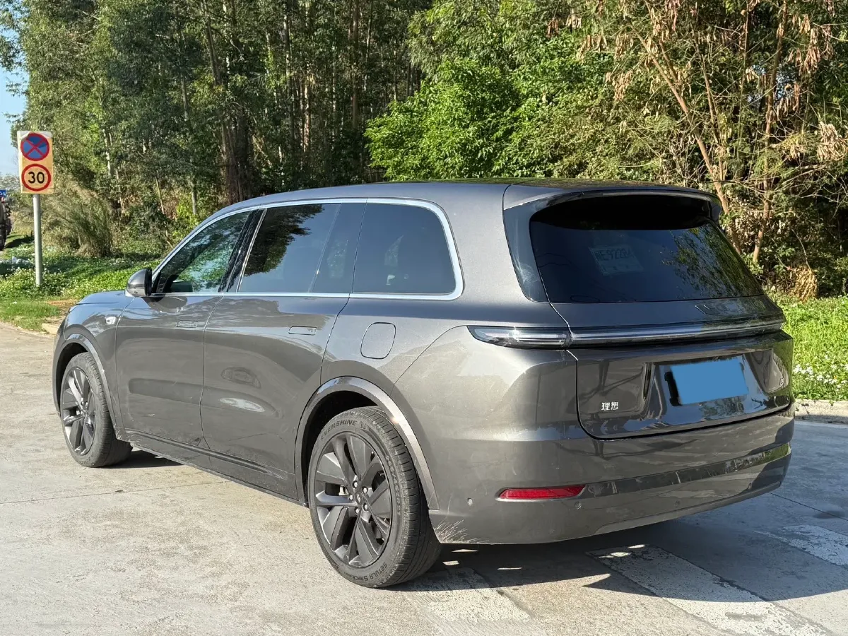 2022 Li L9 Range Extended 154HP REEV 42.6KWH,autocango,china used car exporter,china ev exporter,chinese used car exporter,chinese used ev exporter