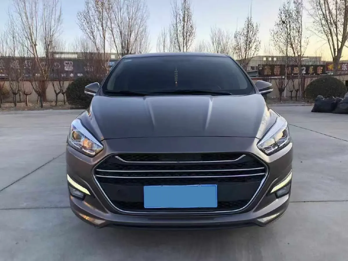 2017 LiFan XuanLang 2.0L 141HP L4 CVT,autocango,china used car exporter,china ev exporter,chinese used car exporter,chinese used ev exporter