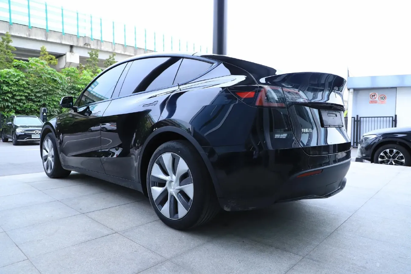 2022 Tesla Model Y BEV 60KWH,autocango,china used car exporter,china ev exporter,chinese used car exporter,chinese used ev exporter